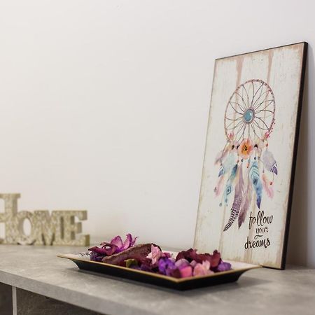Lovely Home At West Residence 오라데아 외부 사진