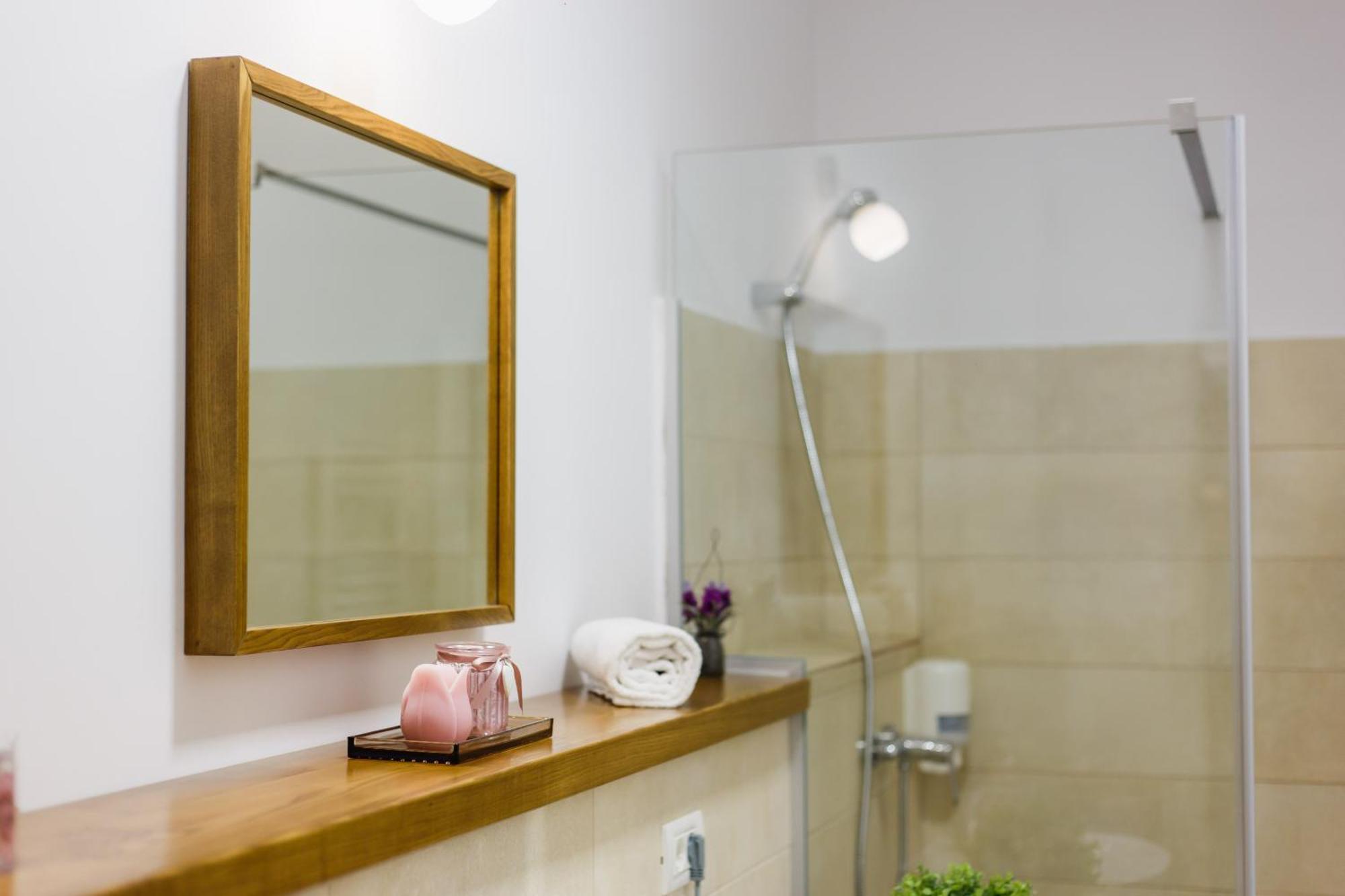 Lovely Home At West Residence 오라데아 외부 사진