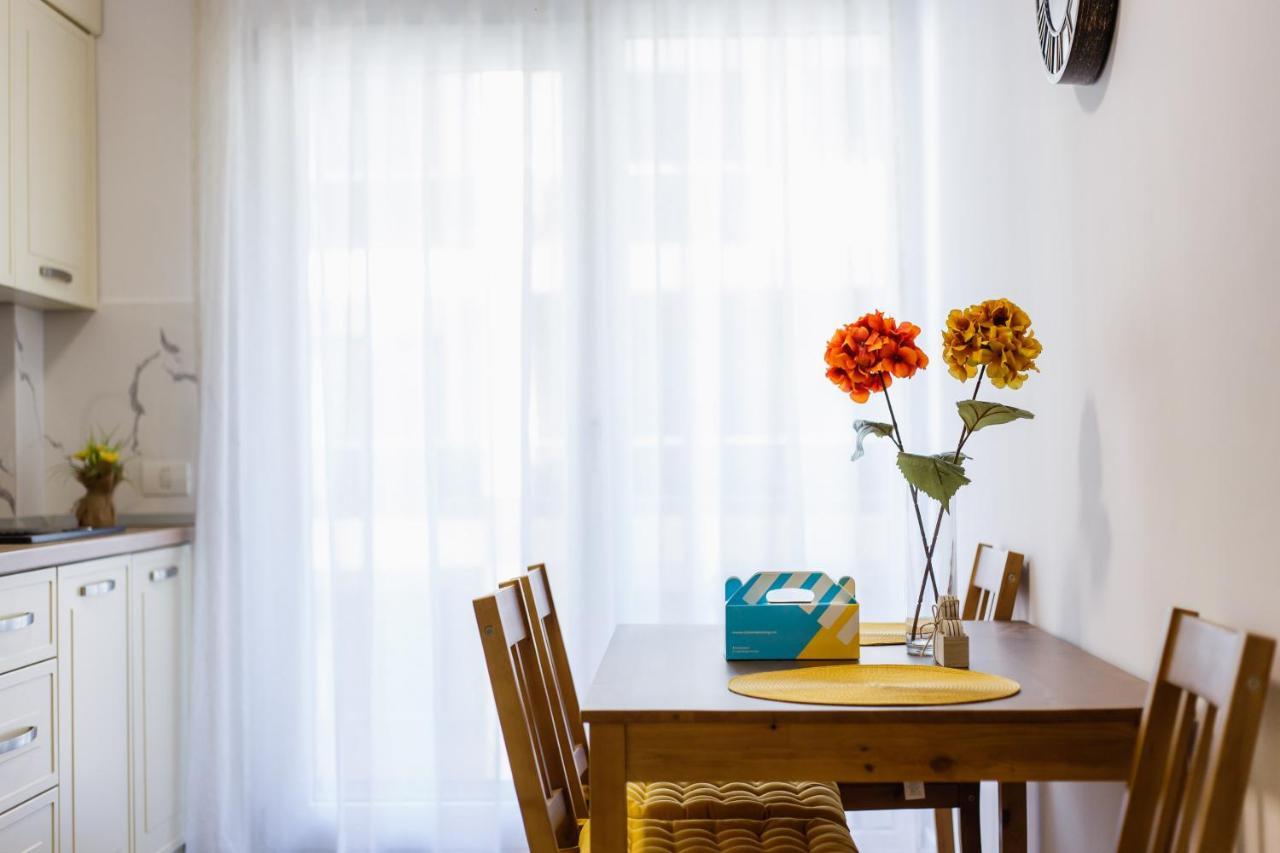 Lovely Home At West Residence 오라데아 외부 사진